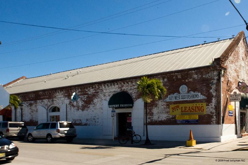 20090205_122551 D3 P1 52100x3400 srgb.jpg - Old converted warehouse